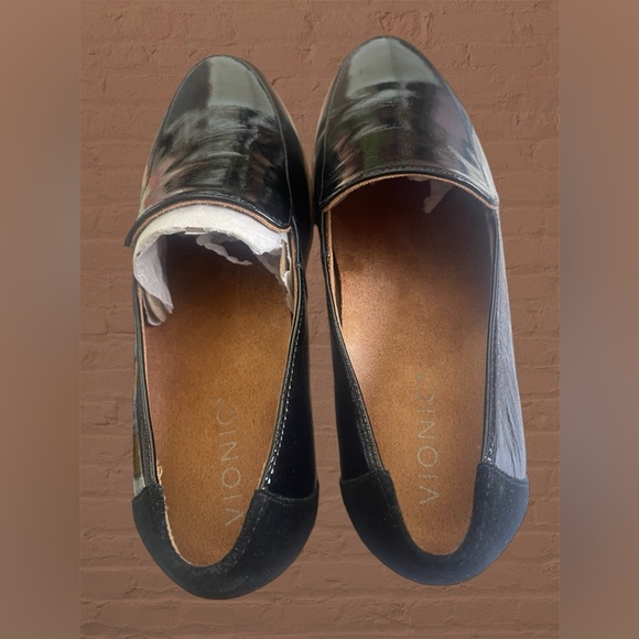 Vionic Kensley Women's Slip On Loafer Black Patent Leather- 6.5 Medium - Picture 6 of 8
